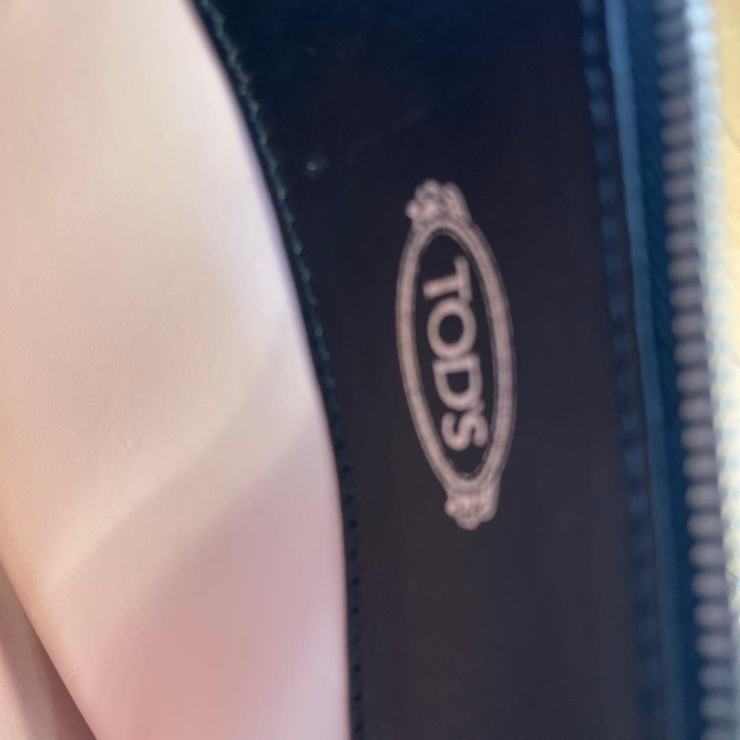 TOD'S 黒 ヘビ革 ハンドバッグ