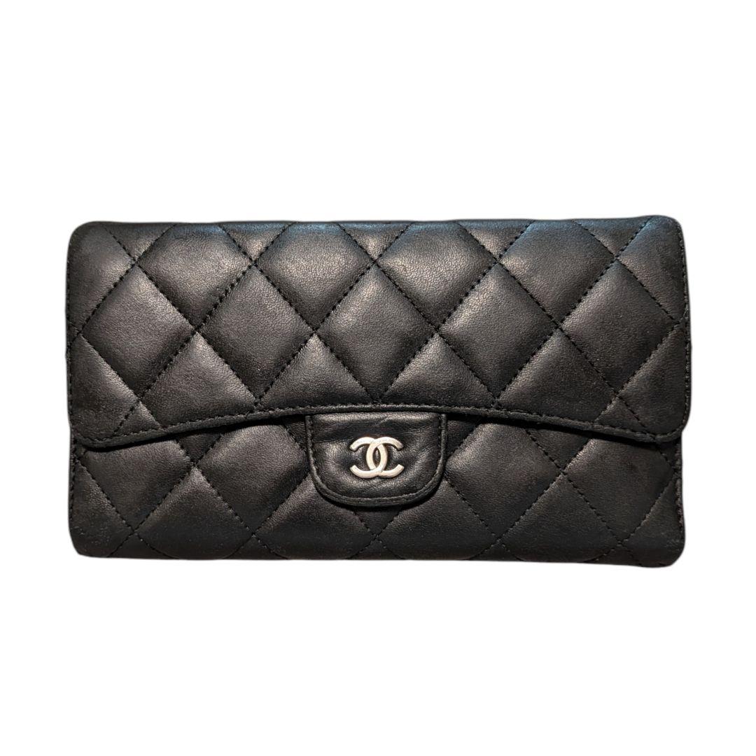 シャネル　マトラッセ　黒　三つ折り長財布　ラムスキン　シルバーココ　チェーン