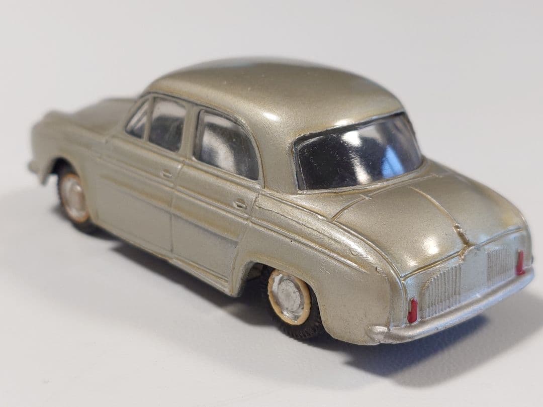 ミニカー BUBY art.1011 RENAULT DAUPHINE