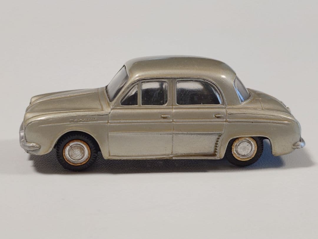 ミニカー BUBY art.1011 RENAULT DAUPHINE