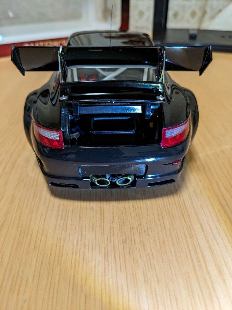 オートアート1/18 ポルシェ911(997)GT3 RSR