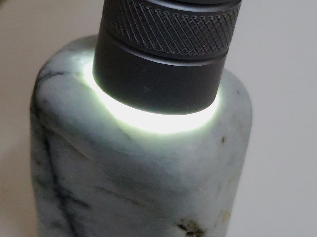 糸魚川141 翡翠 114g ヒスイ 原石 鑑賞石 自然石 誕生石 鉱物 鉱石