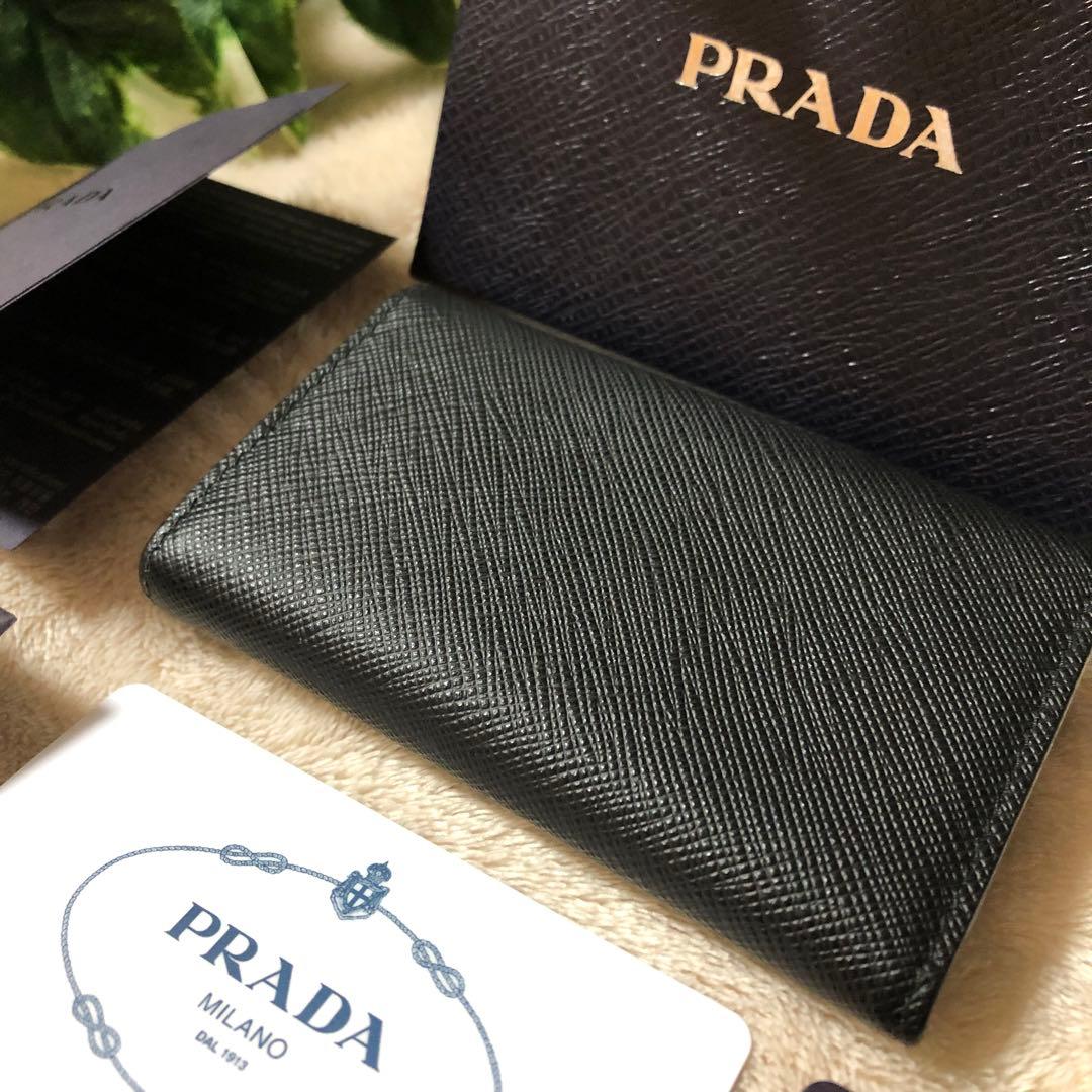 極美品　プラダ　キーケース　6連　サフィアーノレザー　ブラック　黒　箱付き