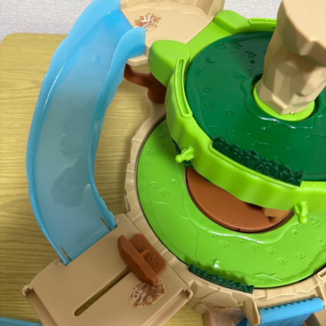 アニア　ぐるぐるマウンテン　ジャイアントアクションツリー　フィギュア　セット