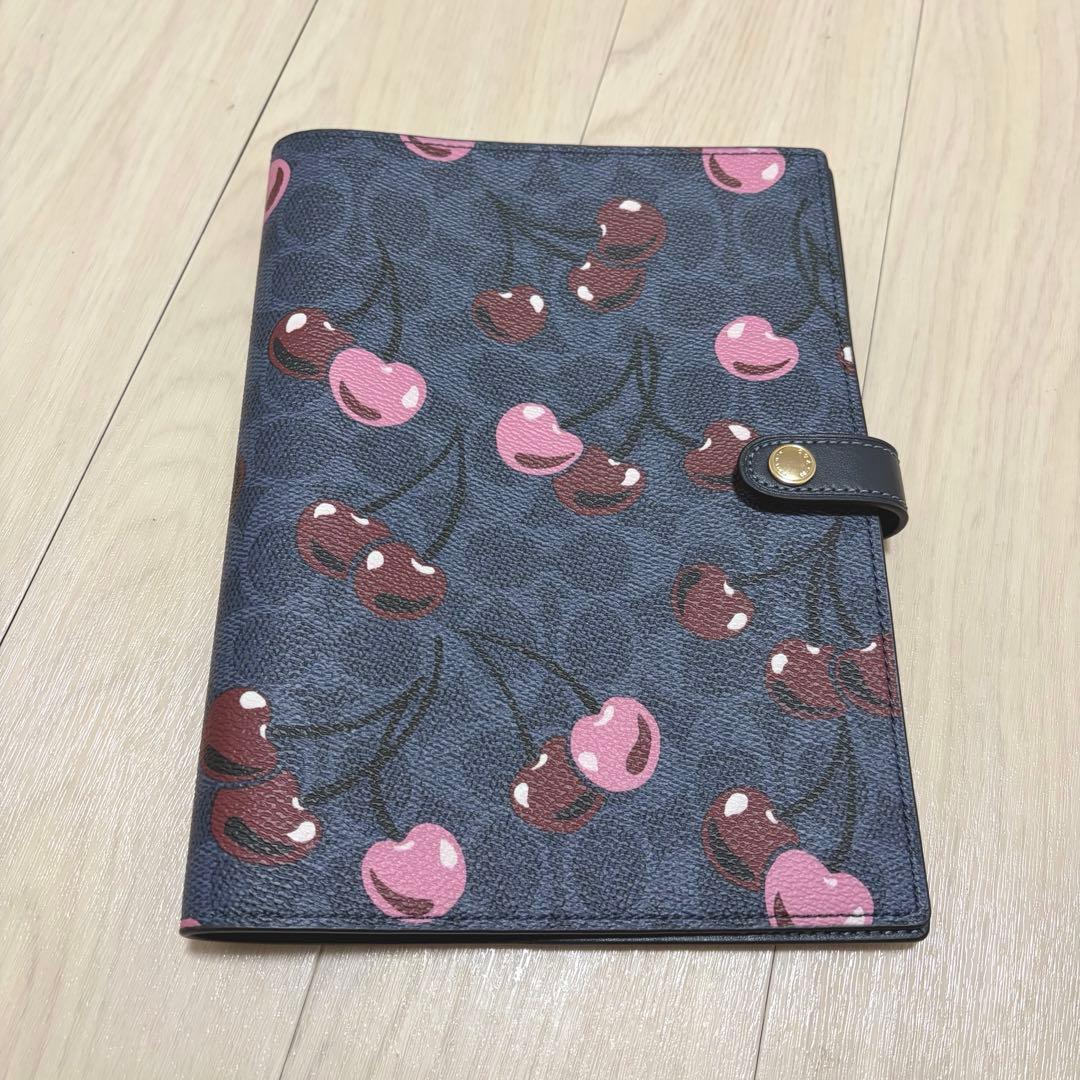 COACH チェリー さくらんぼ シグネチャー ノートブック 手帳カバー 青