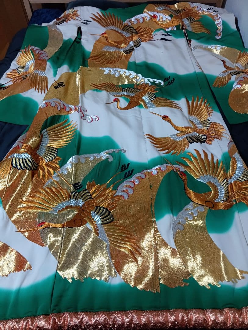 海外コレクター向きＪAＰAＮジャパン日本女性用特大雅金襴豪華刺繍鶴絵図柄和装着物