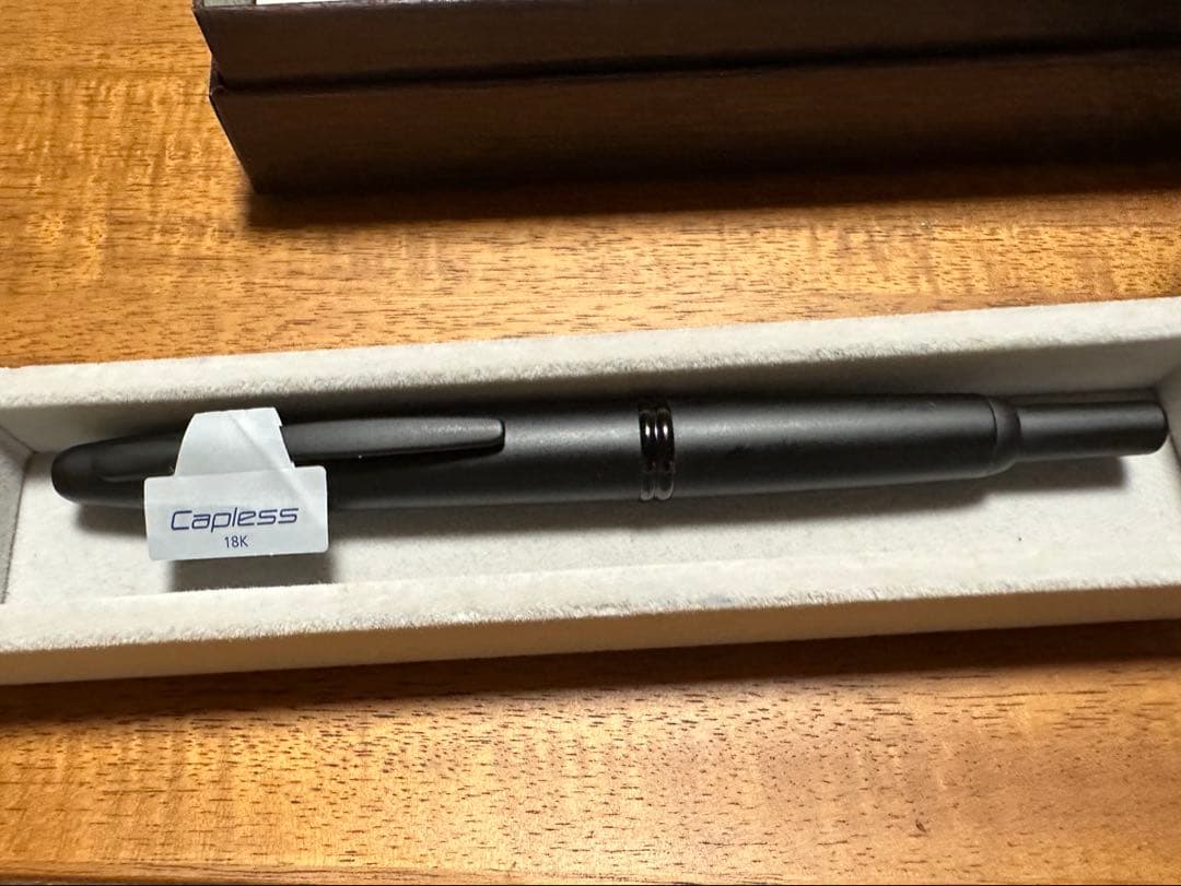 PILOT キャップレス マットブラック EF 2024購入