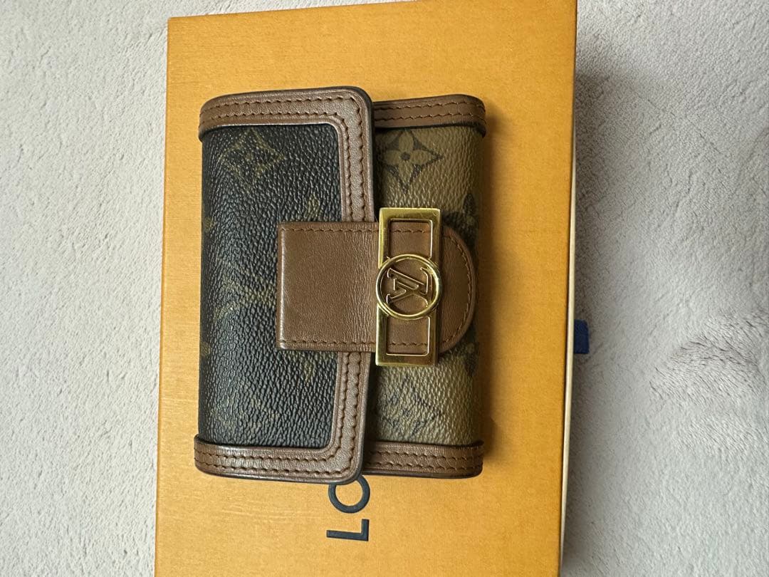 LOUIS VUITTON ルイヴィトン ドーフィーヌ モノグラム 三つ折財布