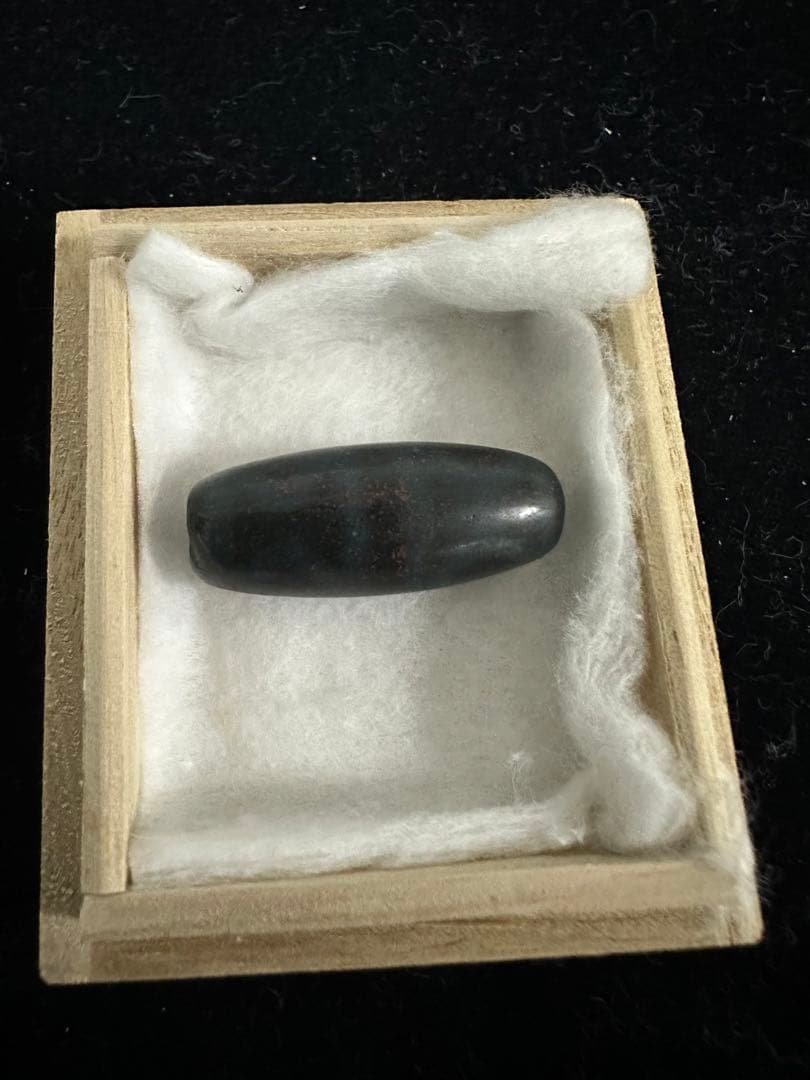 紅朱珠　仏六眼天珠