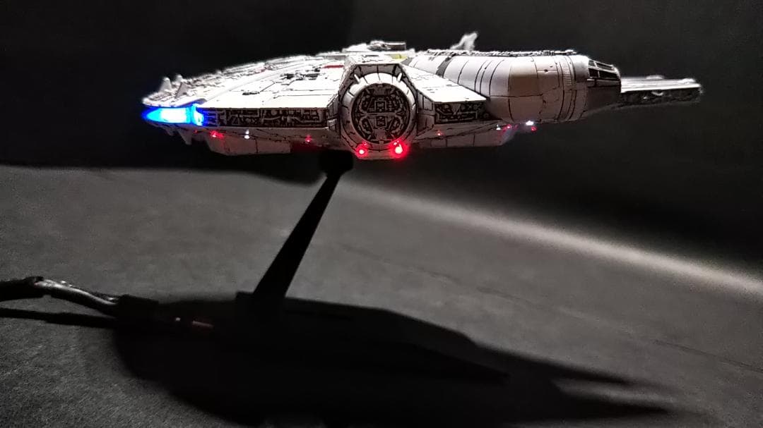 ミレニアムファルコン 角アンテナ仕様　 電飾改修 塗装済 完成品 1/350