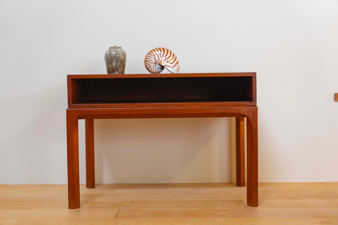 Aksel Kjersgaard カイクリスチャンセン　サイドテーブル　俵屋旅館