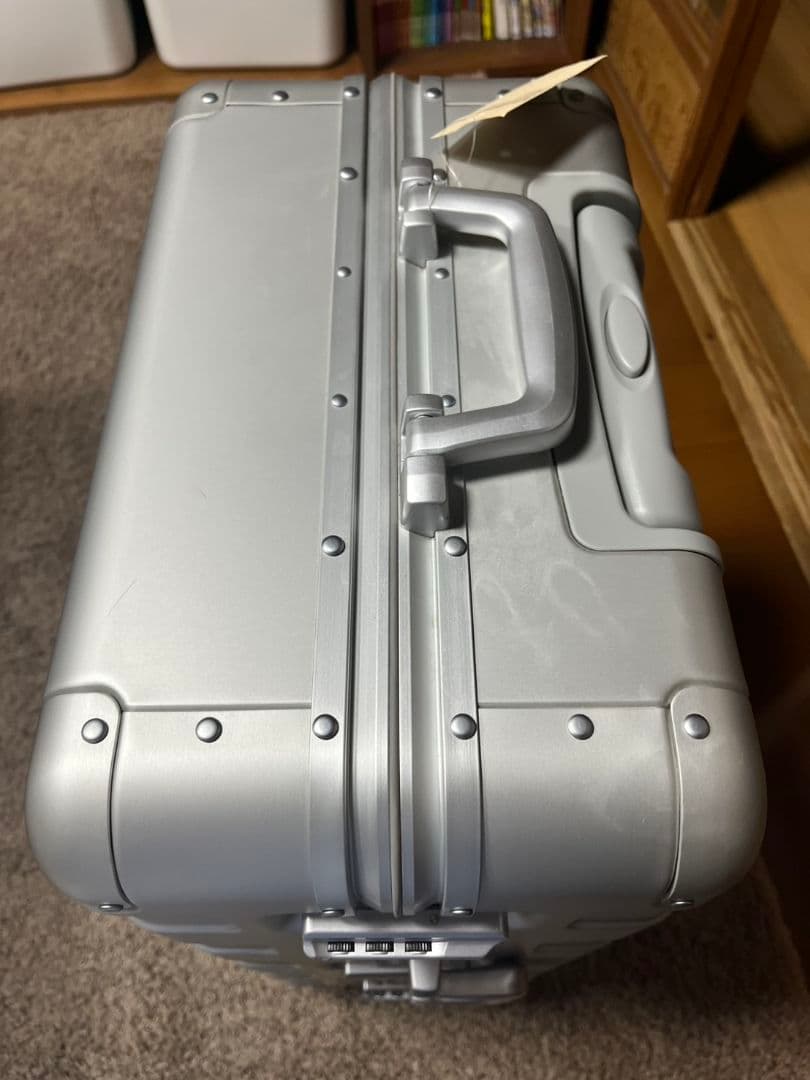 無印良品 アルミキャリーケース 4輪キャスター付き 60L