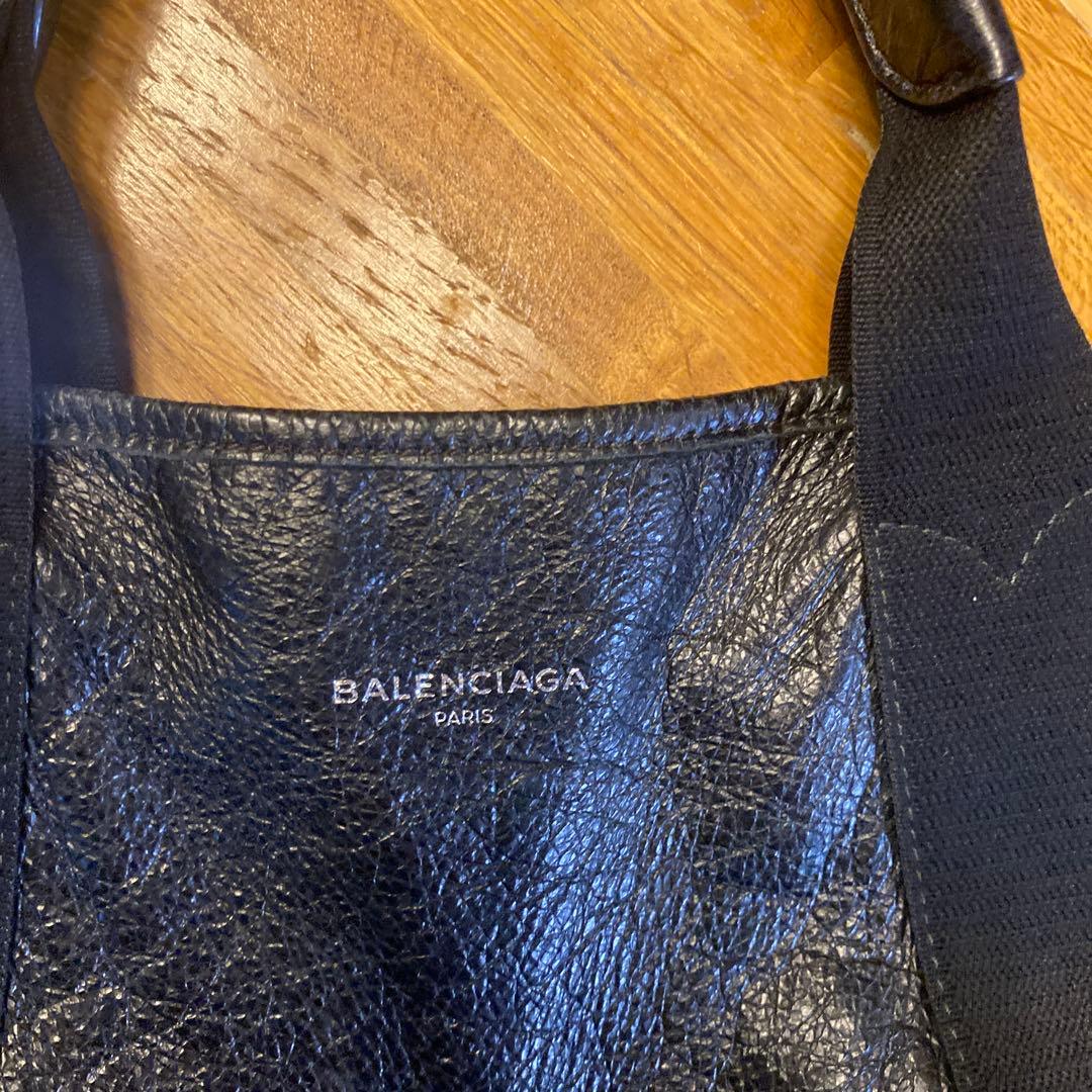 ド*ン様 BALENCIAGA ブラックレザー ネイビーカバス