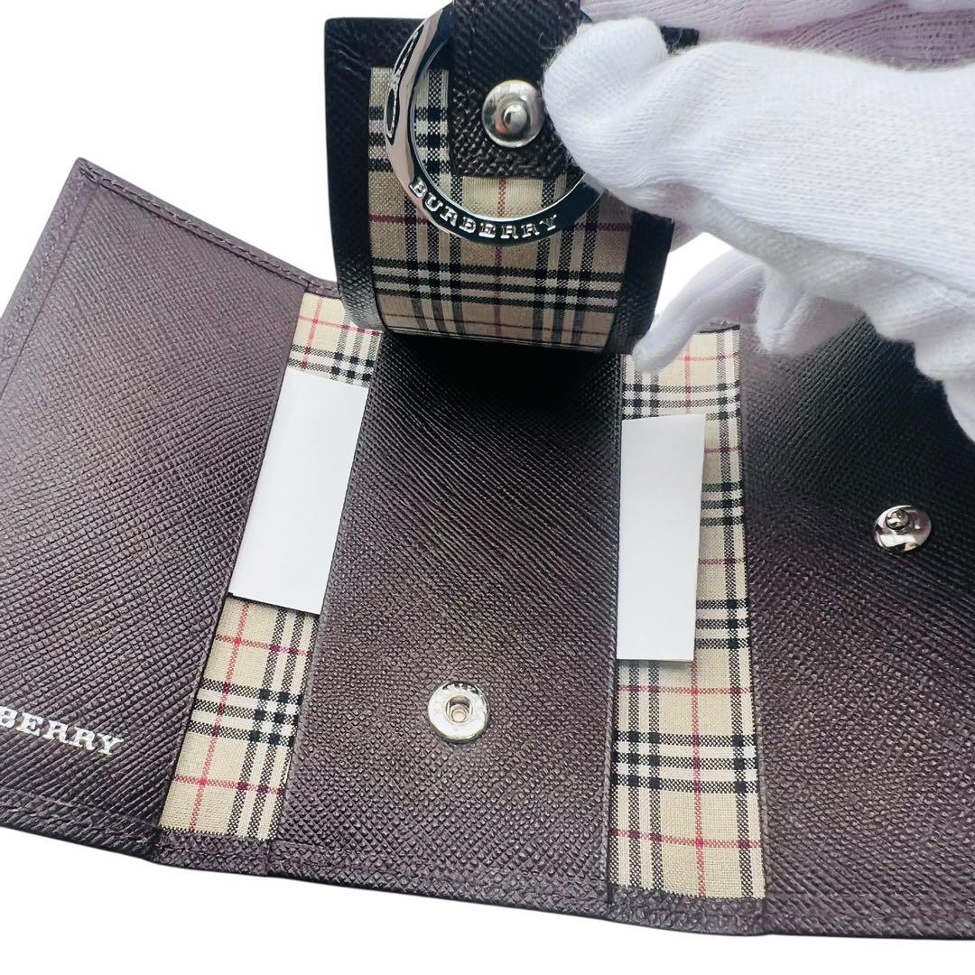 未使用品　バーバリー　キーケース　ブラウン