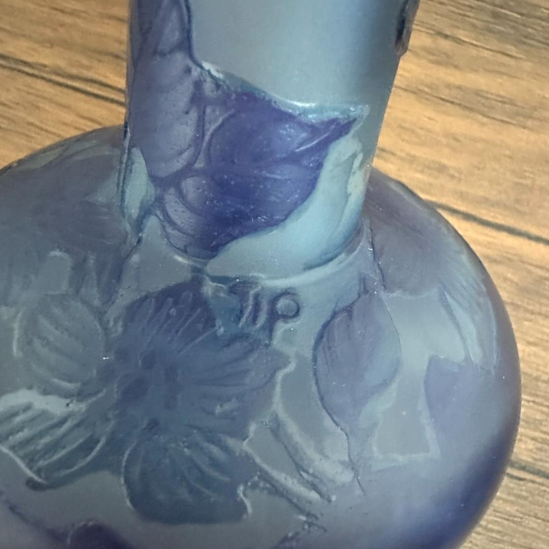 エミールガレ かわいいサイズ 一輪挿し　花瓶　カメオ彫り　被せガラス