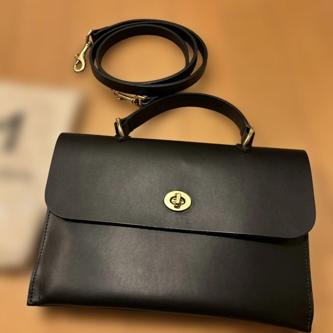 MIMI BERRYショルダーバッグ　Hebe