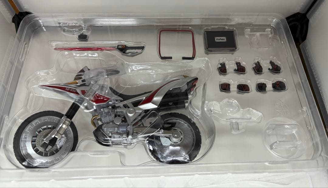 真骨彫製法　s.h.figuarts 仮面ライダーファイズ　オートバジン