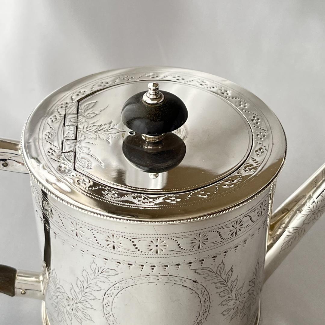 【英国】 エドワーディアン ティーポット 【シルバープレート】