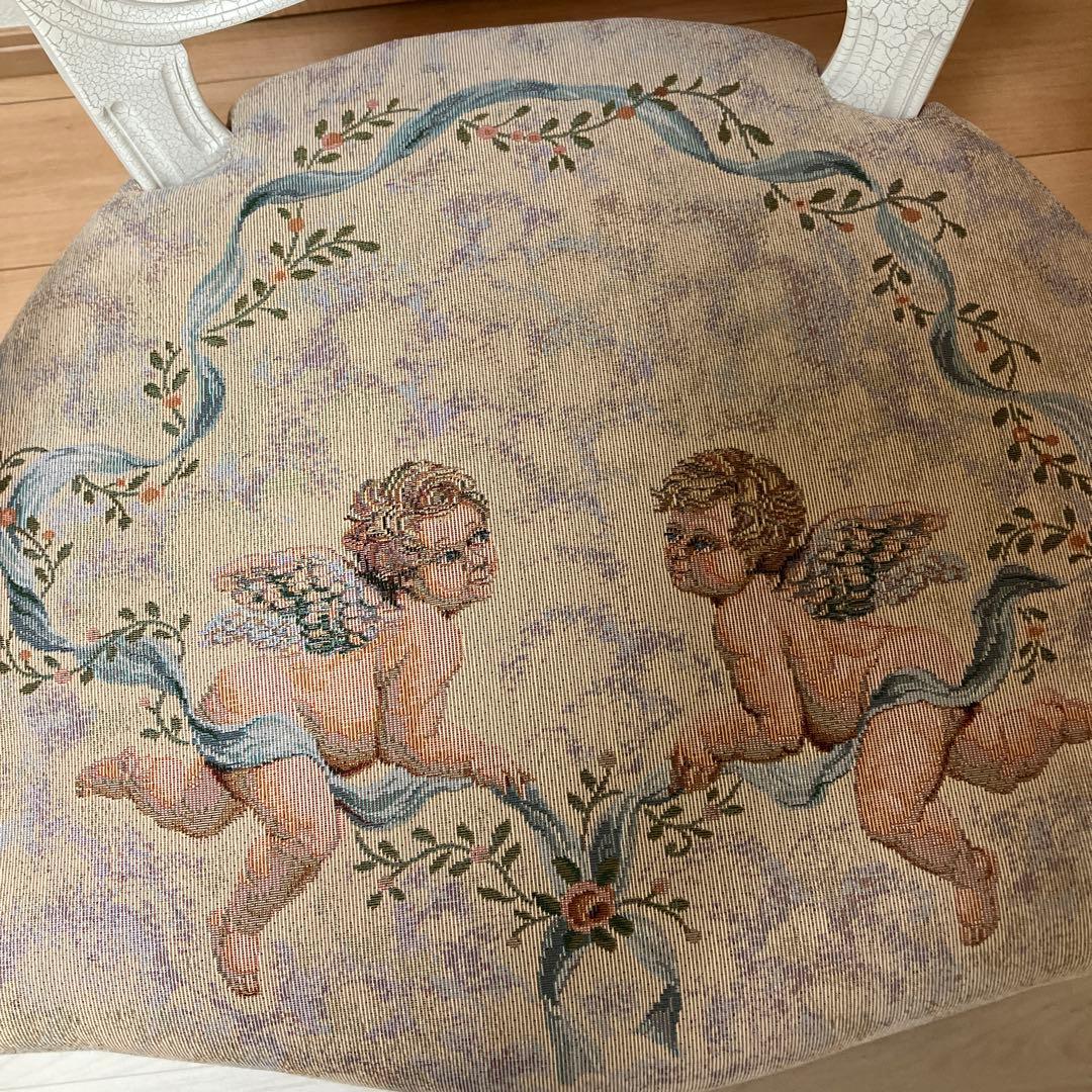 ２脚目　エンジェル　チェアー