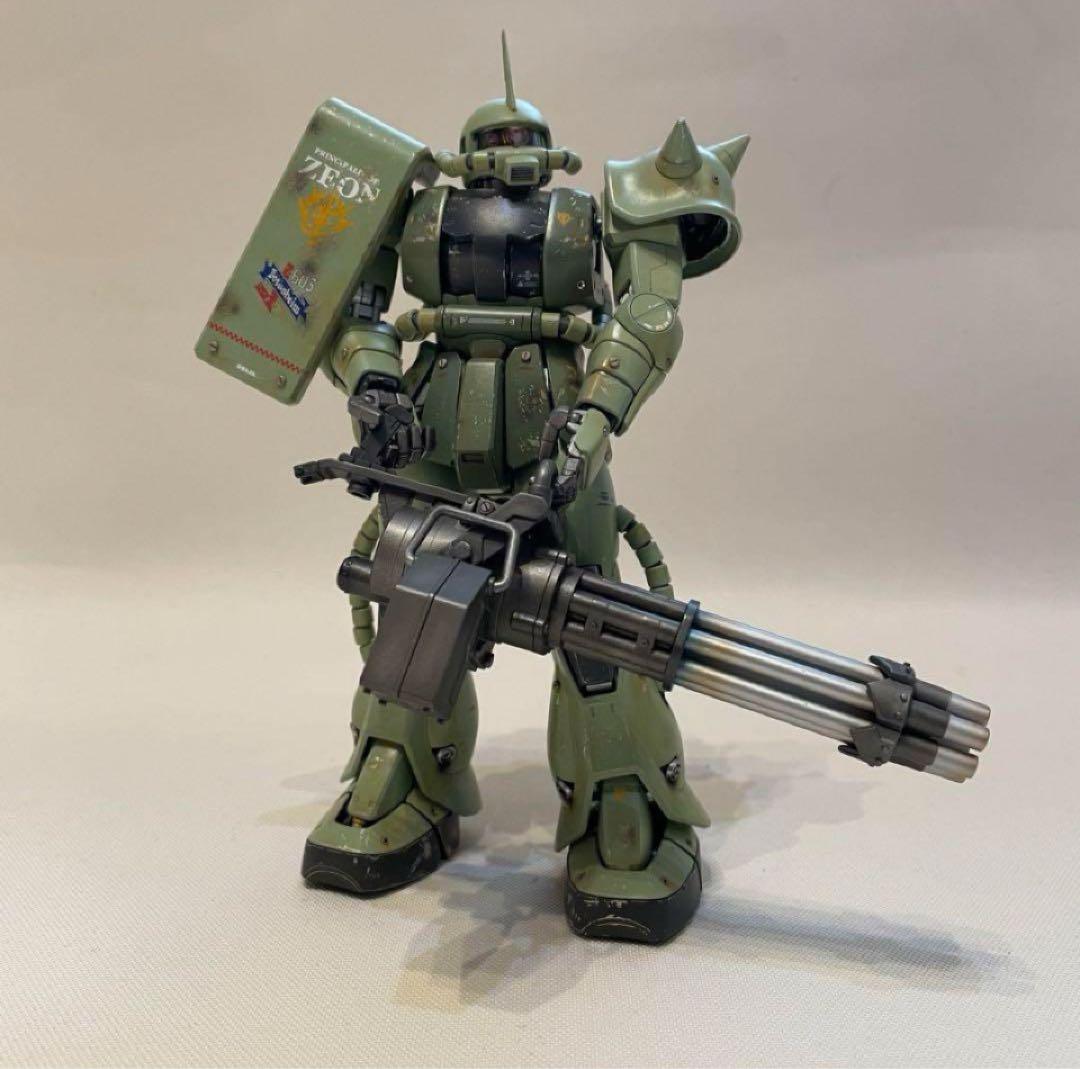 ザク　ガンプラ MG 1/100　ガンダム