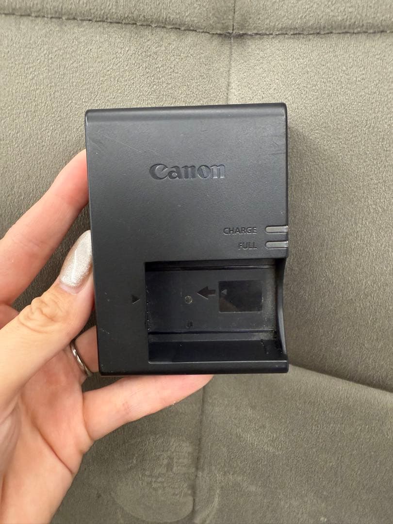 大幅値下げ中！Canon EOS Kiss X8iデジタル一眼レフカメラ