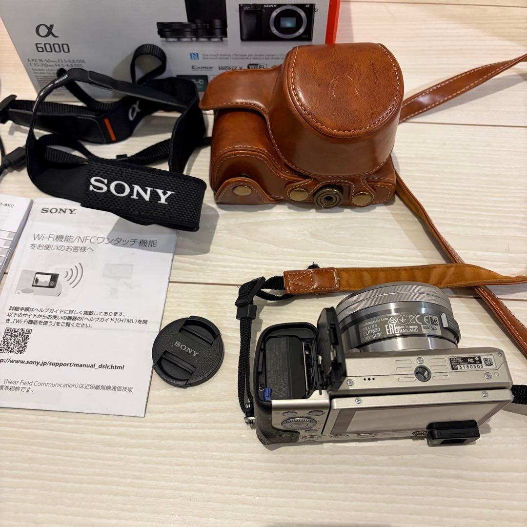 【比較的美品】SONY α6000 ミラーレスカメラ ズームレンズ付き