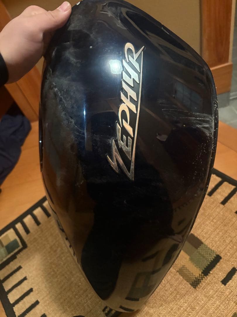 ゼファー タンク