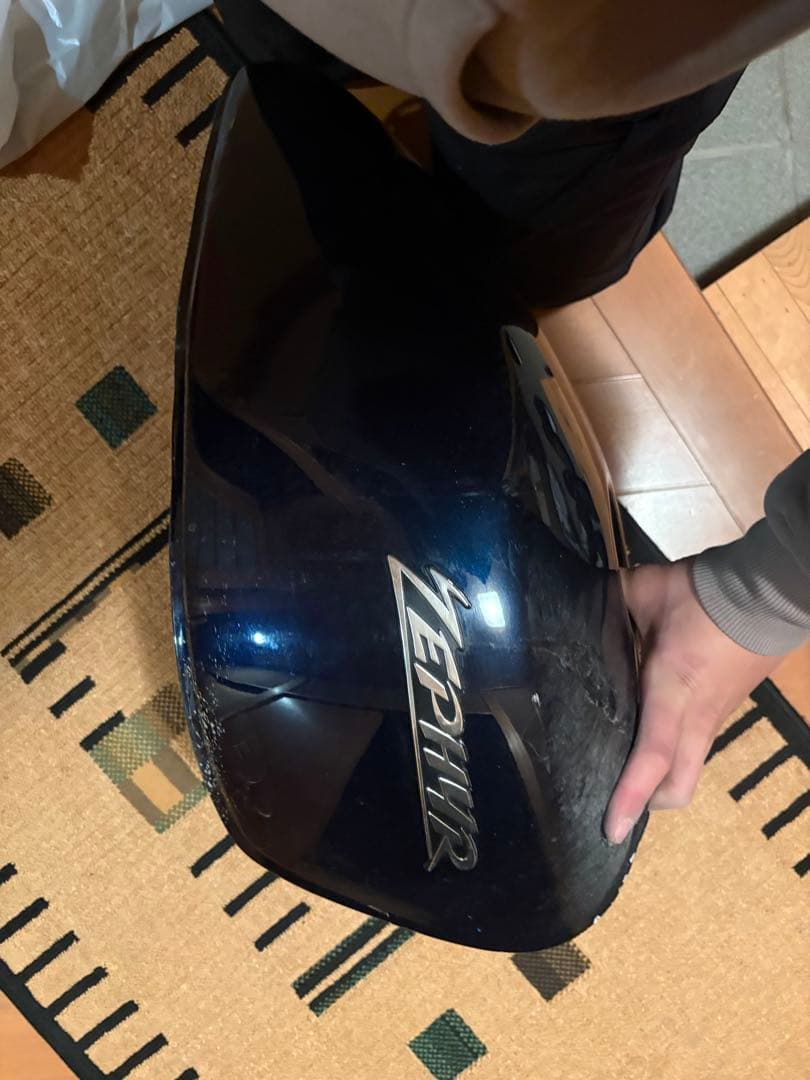 ゼファー タンク