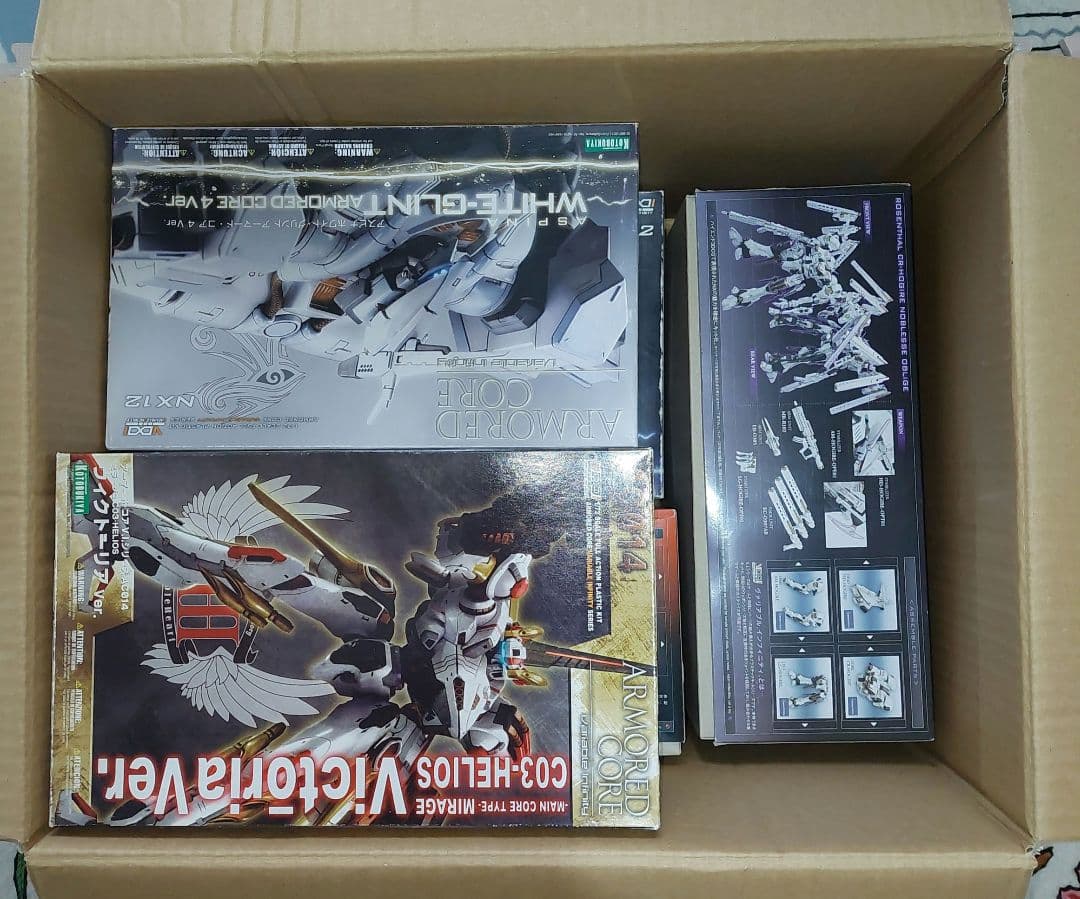 アーマードコア未組み立て4体+素組1体+オプションパーツ