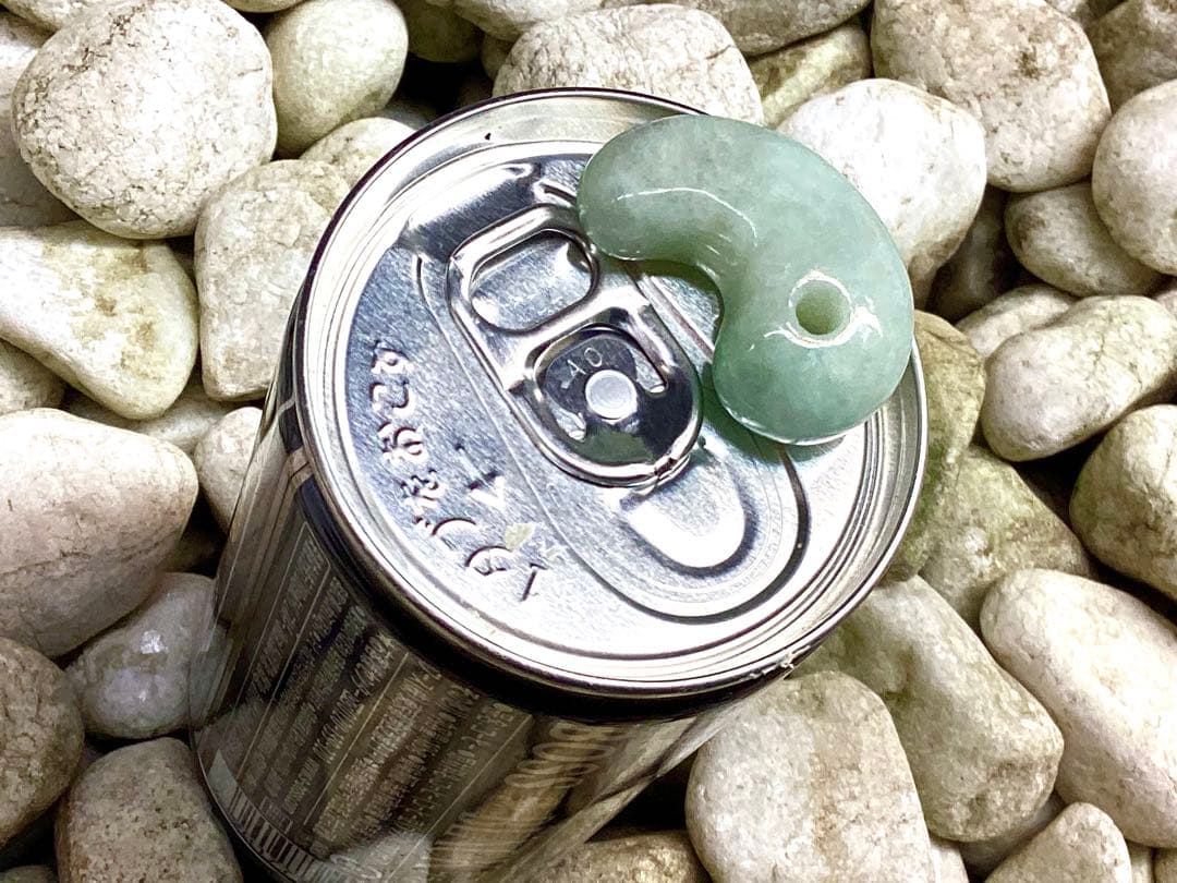 ✳極上紋様‼️ 希少玉‼️糸魚川翡翠勾玉　お身近に開運*吉祥の守護石を　鑑別書取得品