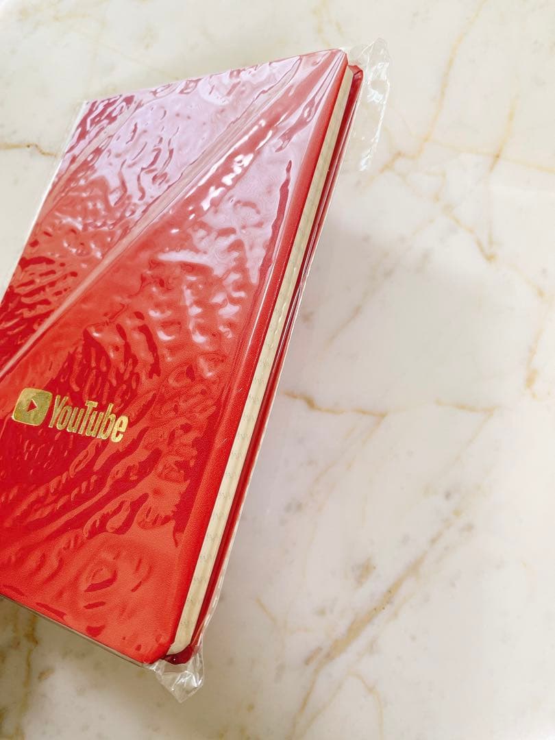 入手困難★新品未使用★超レア【YouTube 金色ロゴ入り】赤色表紙ノート未開封