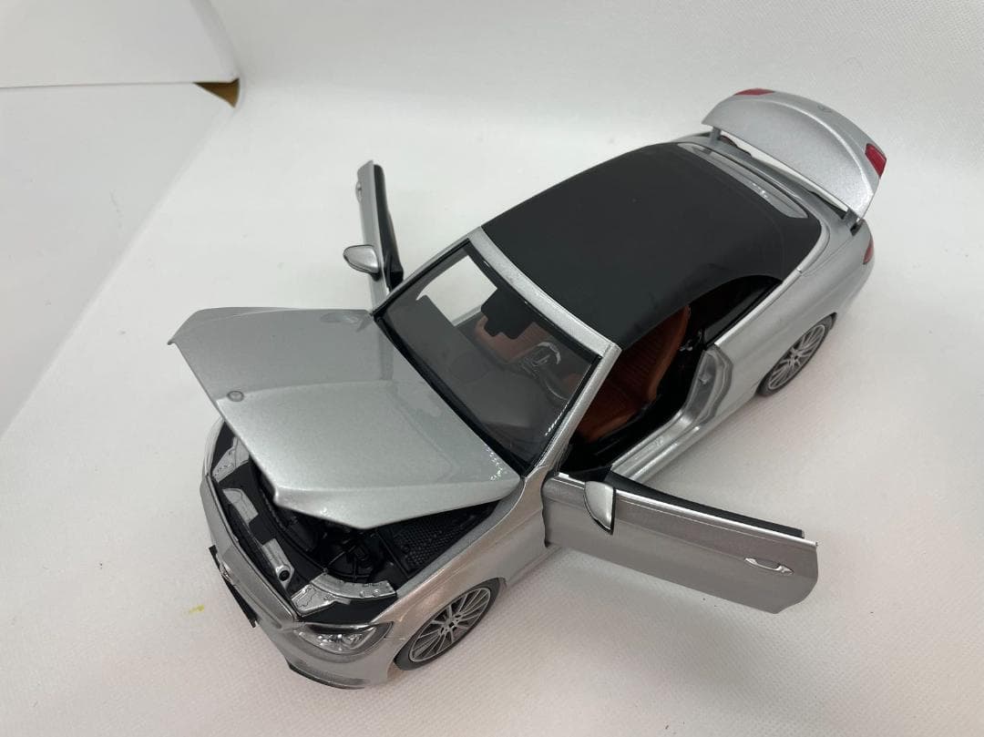 305-111 1/18 メルセデスベンツ C-KLASSE Cabriolet