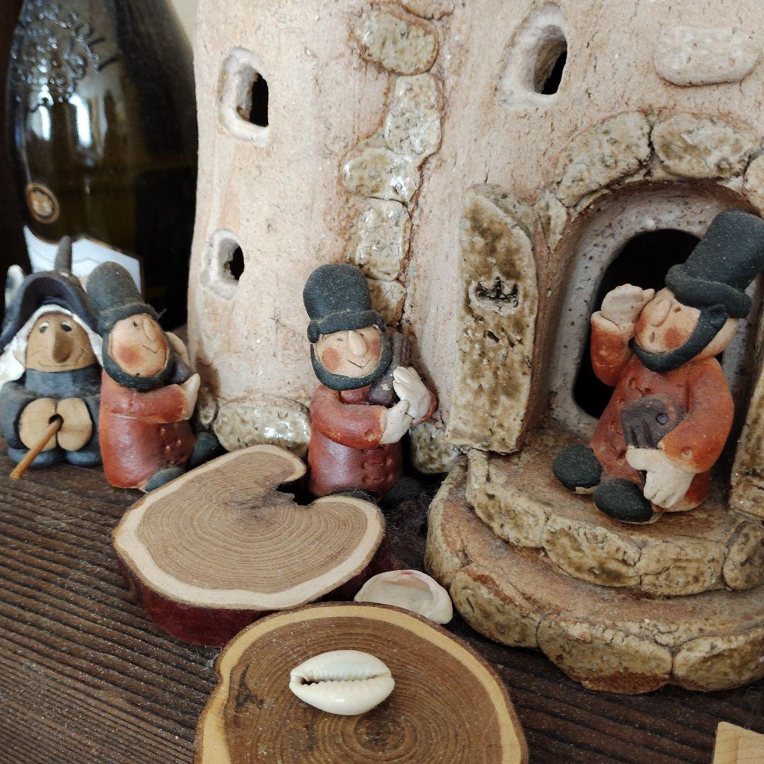 12/27 週末値引　陶器の城と人形の装飾品