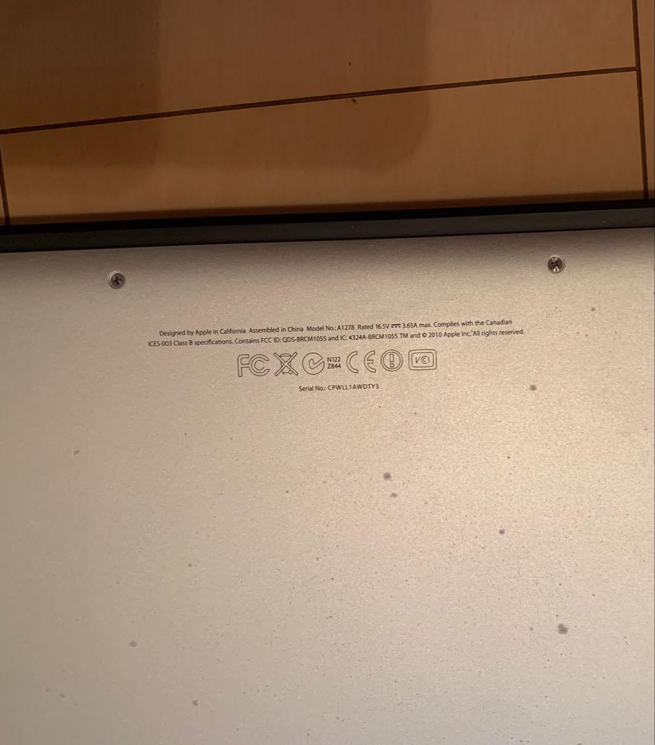 MacBook Pro 13インチ／メモリ16GB／初期化不可のため現状渡し