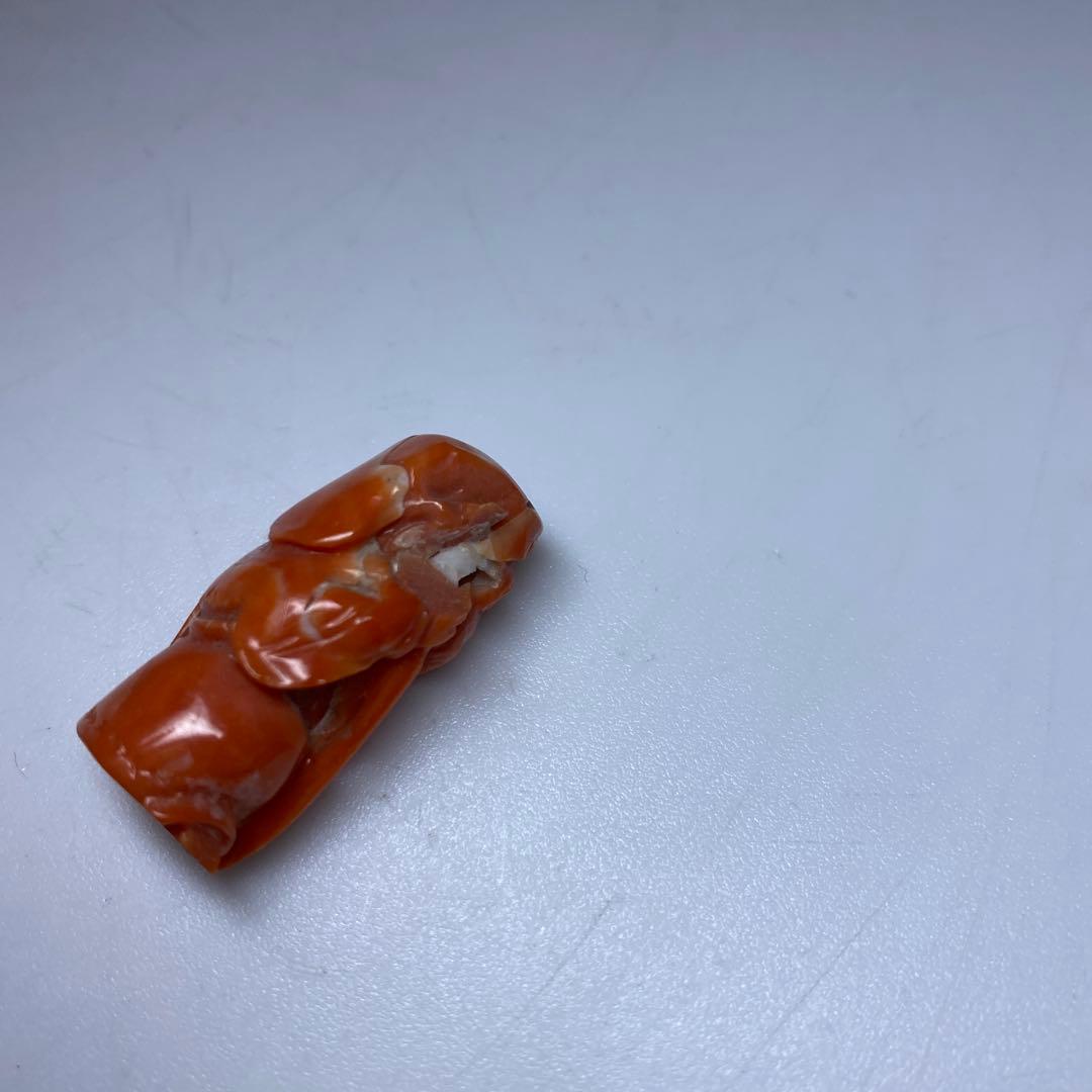 本赤珊瑚　ブローチ、彫刻、帯留　78g 東Y7-0217☆2Fトヒニ