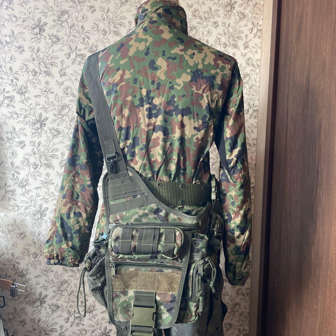 迷彩パンツ　ジャケット リュック　ボディバッグ　ポーチ　ベルト　多機能ポケット