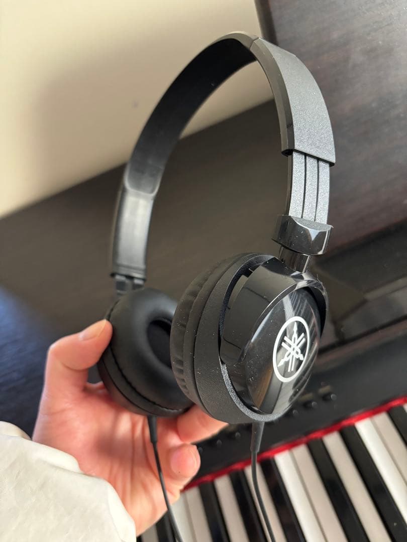 はなYamaha Clavinova 電子ピアノCLP133 椅子なし