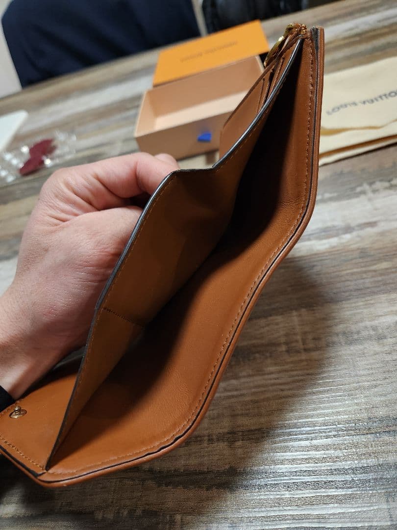 LOUIS VUITTON 二つ折り財布 ブラウン/ベージュ