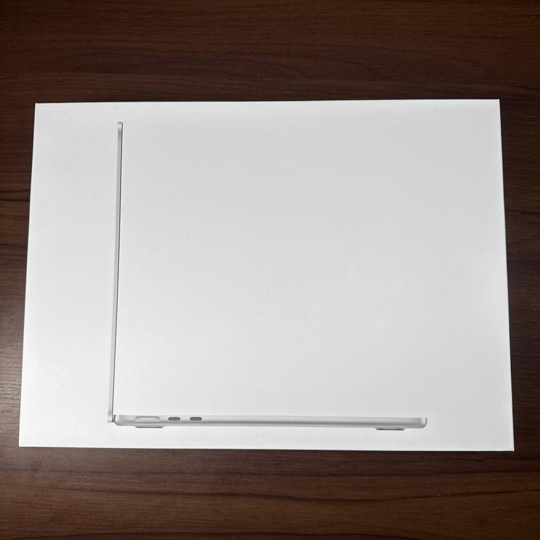 MacBookAir M2 (13インチ•メモリ16GB•256GB)