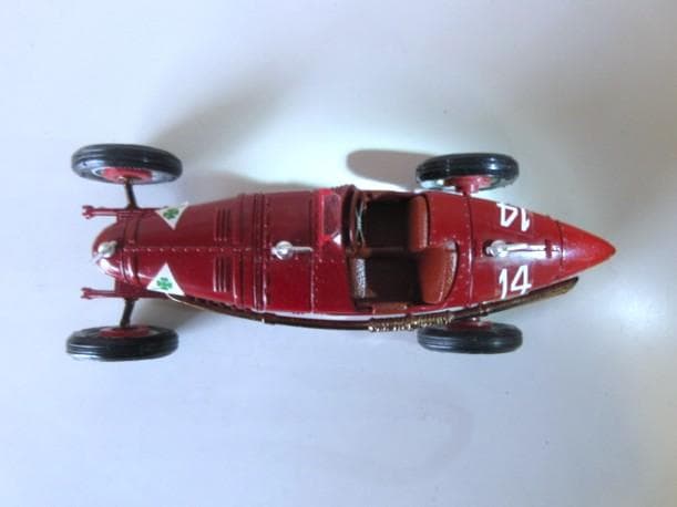 Mebe Toys (1/24) アルファロメオ Grand Prix P2