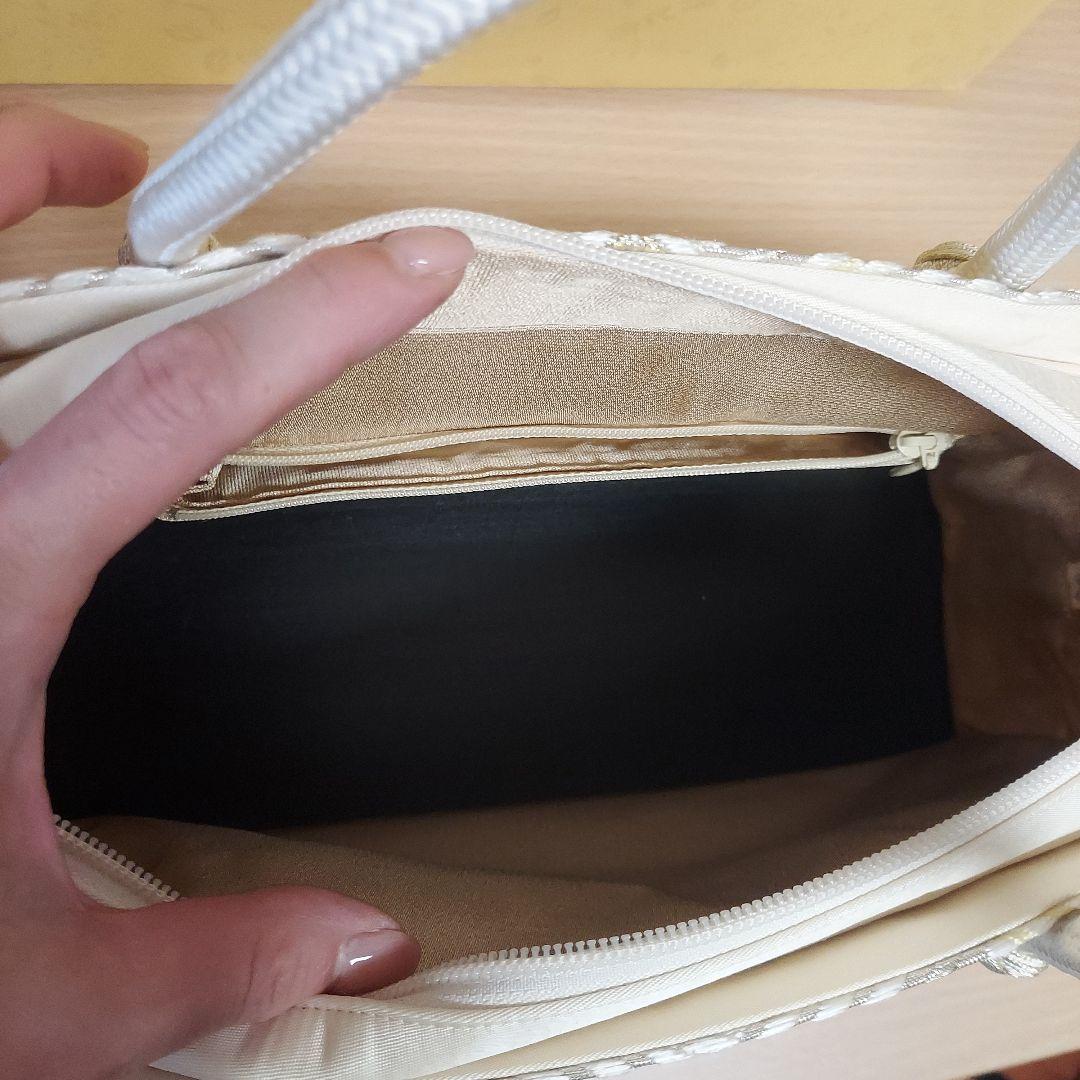 12月7日までのお値下げ　10,000円引　伊と忠　利休バッグ シルバー系 松菱