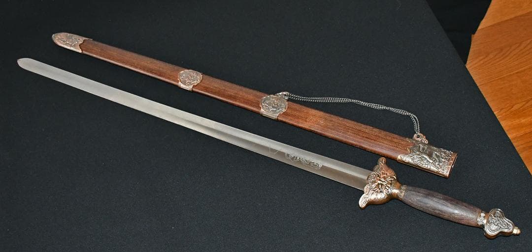 模造刀　剣　諸刃　コスプレ