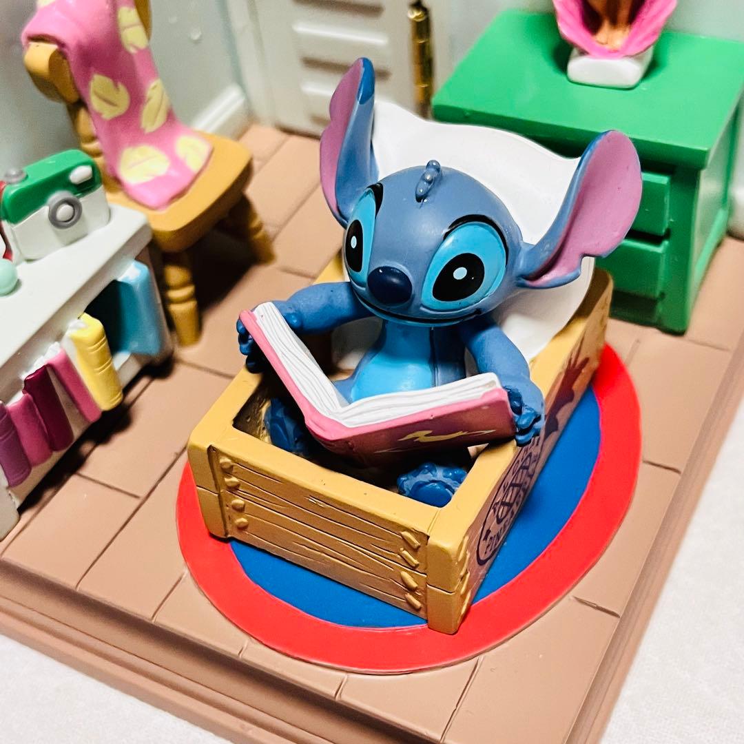 ディズニーストア　スティッチ　スクランプ　LED フィギュア
