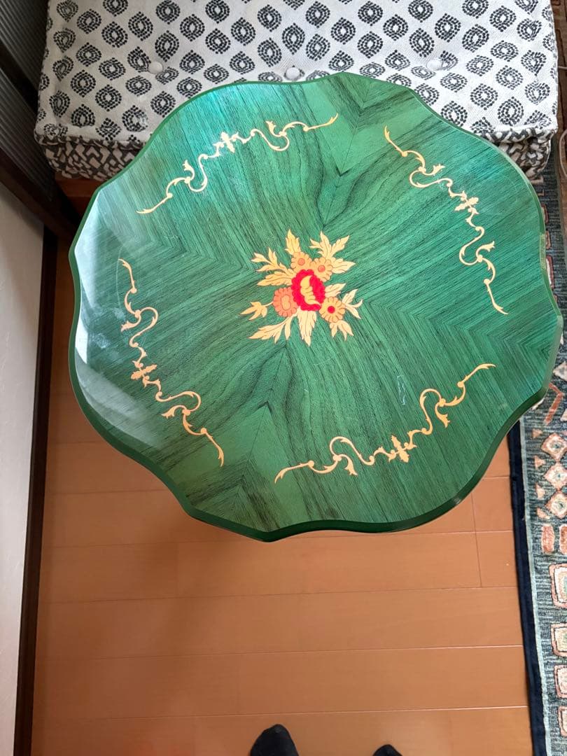 アンティーク　イタリア　象嵌　緑色の花模様八角形テーブル