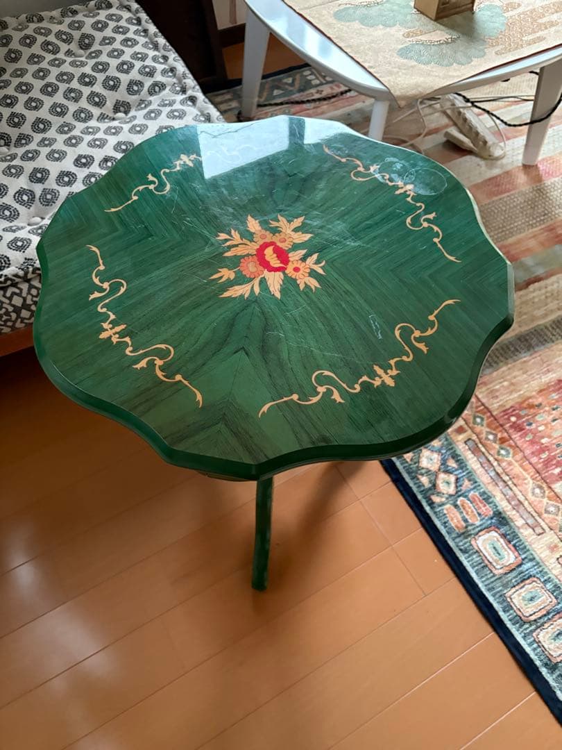 アンティーク　イタリア　象嵌　緑色の花模様八角形テーブル