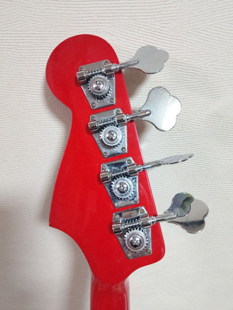 赤色エレキベースTrcumph Sonic MASTER ジャズベースタイプ