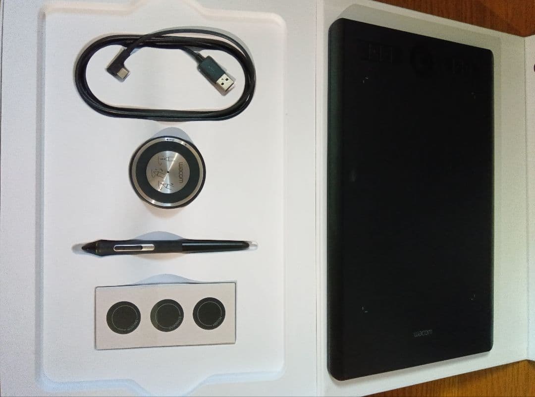 Wacom Intuos Pro Paper Edition 本体