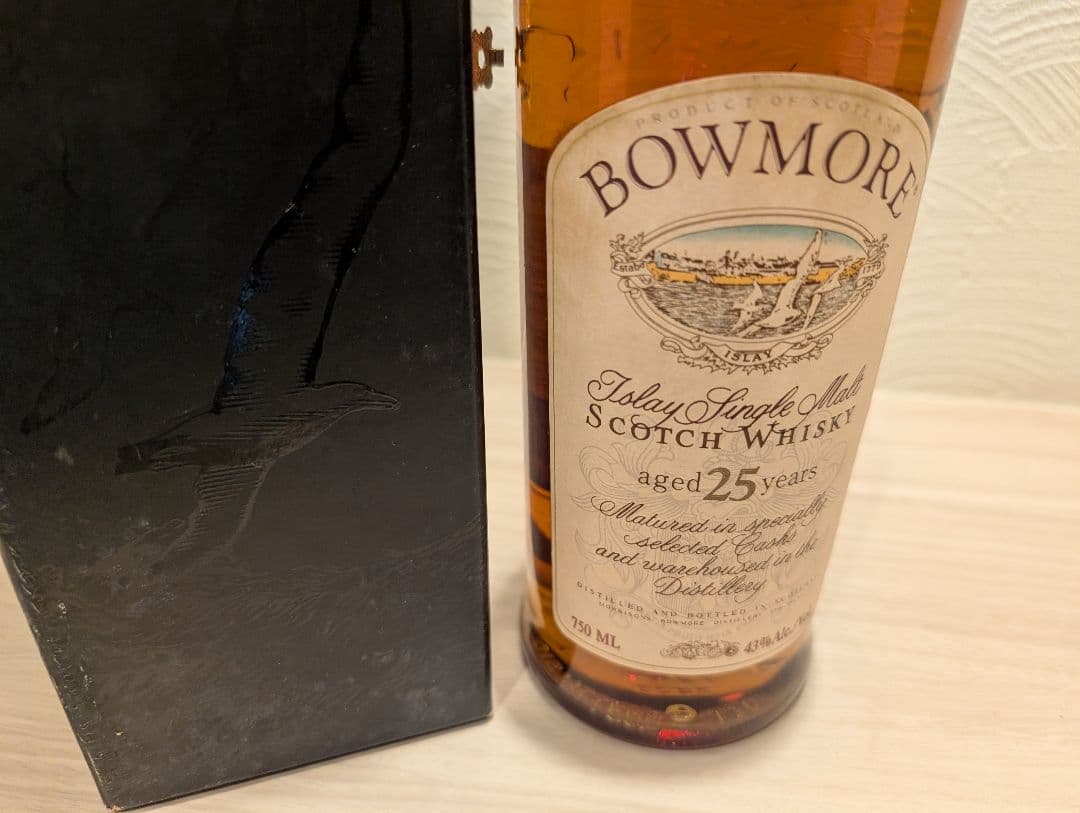 『希少』ボウモア 25年 / 　カモメラベル　750ml /43%