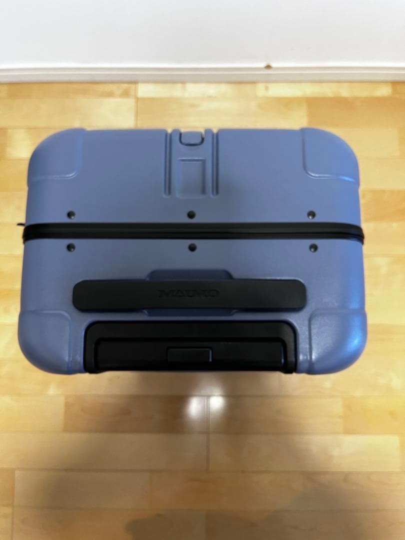 軽量アルミフレーム　スーツケース【機内持込み】 スペア車輪付き　ワンタッチ開閉