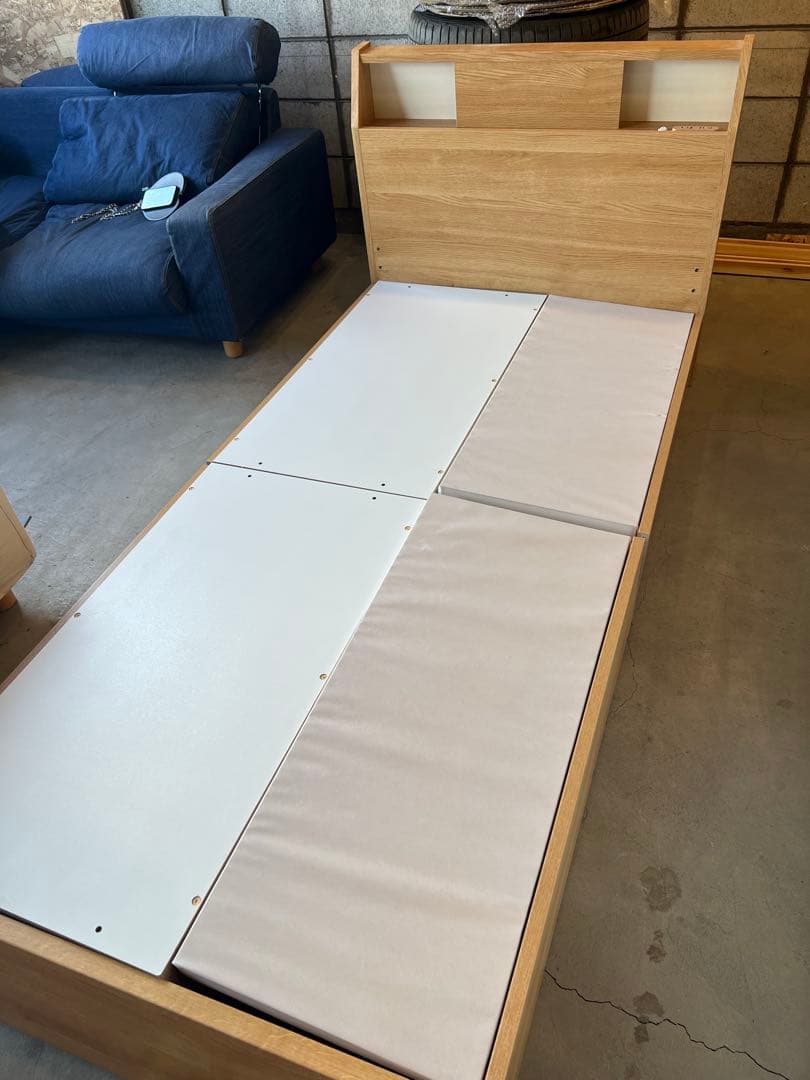 ニトリ中古シングルベッド 木製 ヘッドボード収納